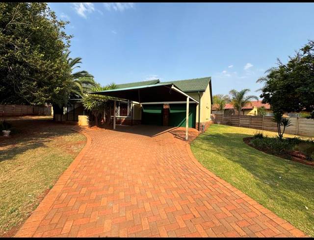 3 BEDROOM HOUSE FOR SALE IN KANONKOP